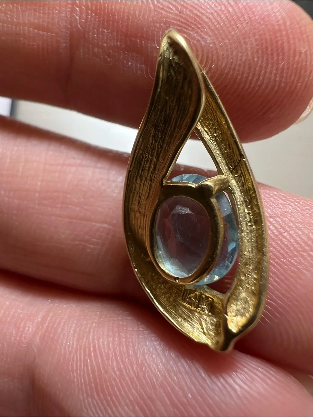 VTG 14K Yellow Gold Blue Topaz or Aquamarine Swirl Pendant